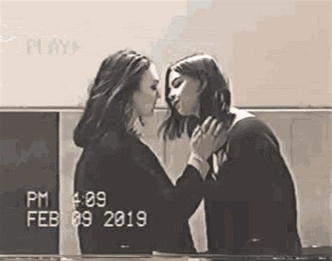 kiss lesbian gif|Lesbian GIFs